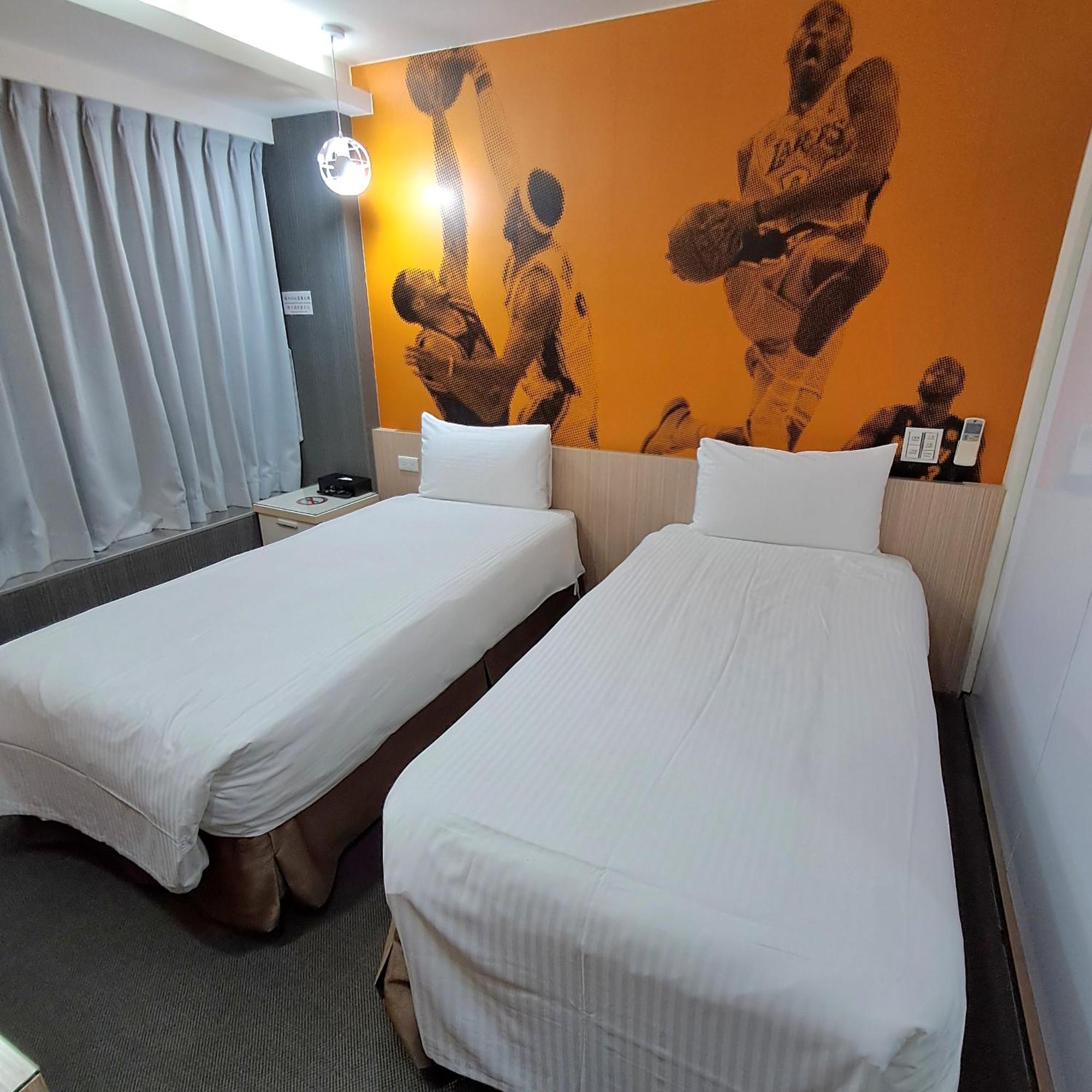 Morwing Hotel Fuzhong Taipei Extérieur photo