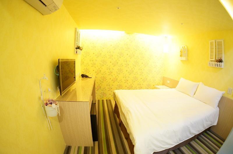 Morwing Hotel Fuzhong Taipei Extérieur photo