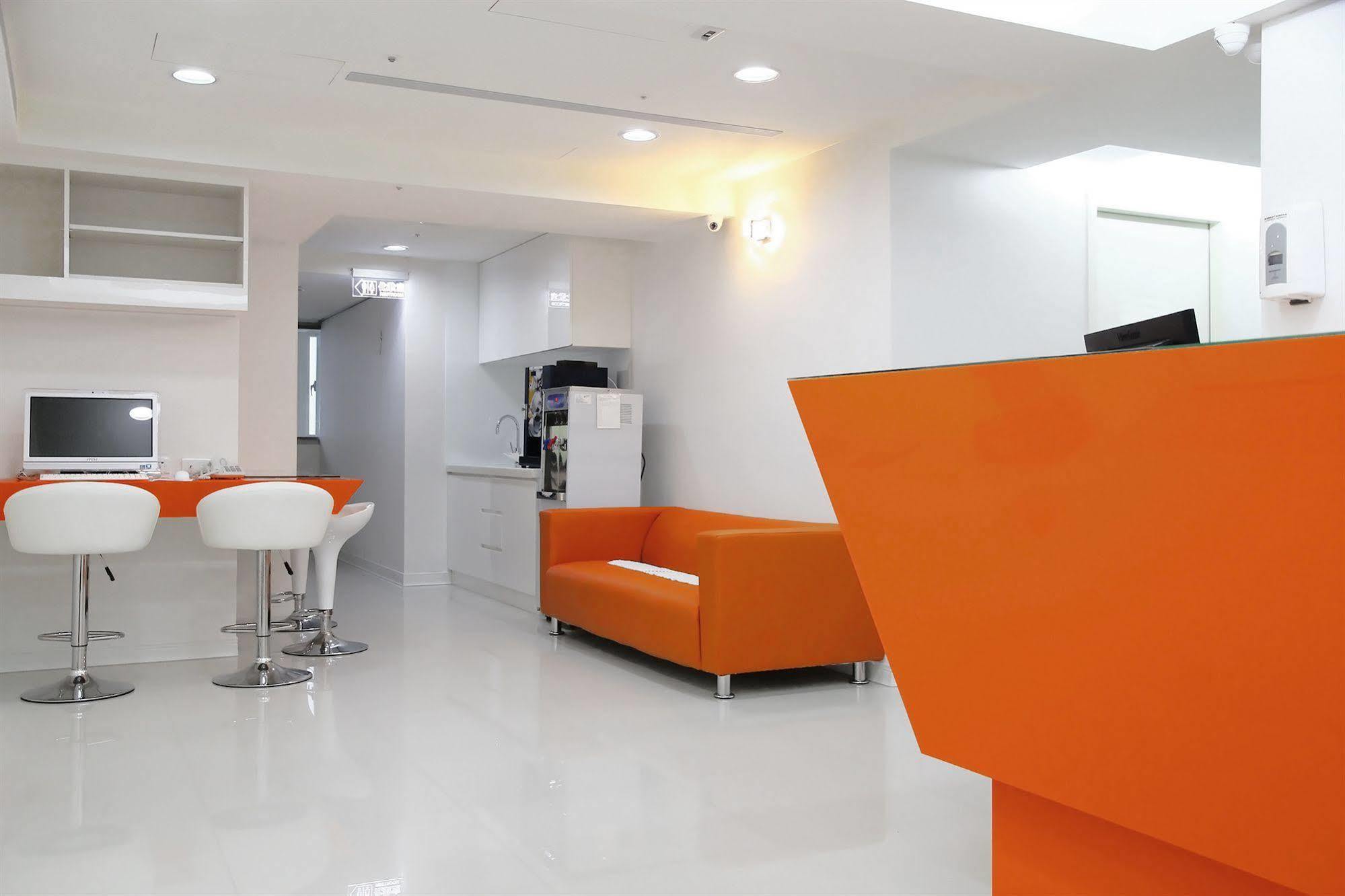 Morwing Hotel Fuzhong Taipei Extérieur photo